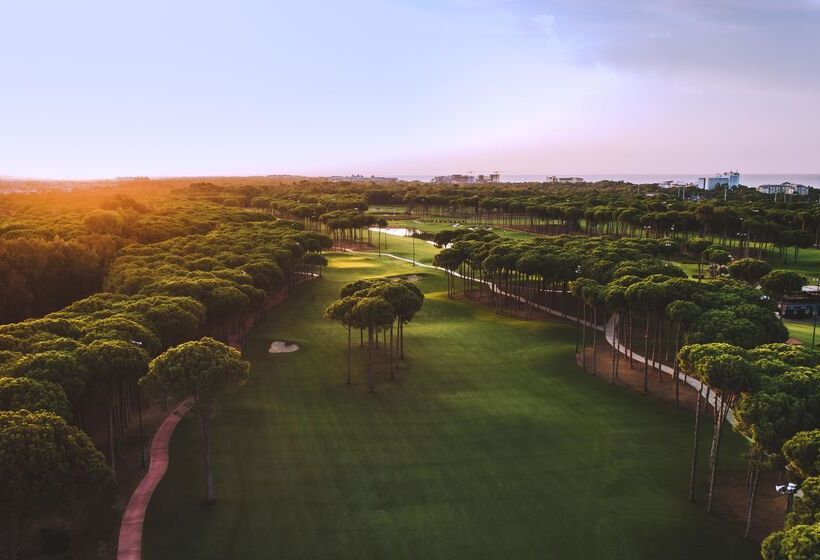 リゾートホテル Regnum Carya