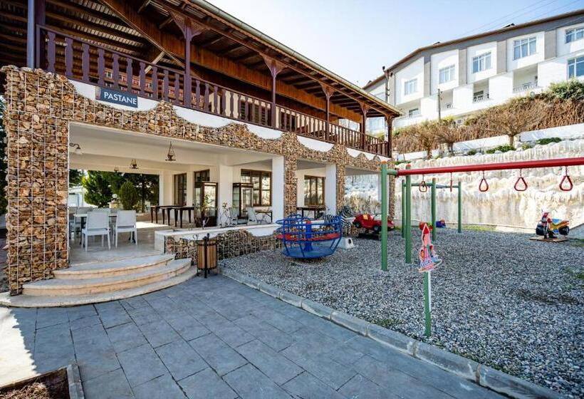 استراحتگاه Ugurlu Termal Tatil Köyü