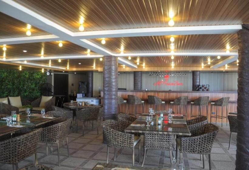 בית מלון כפרי Acuaverde Beach Resort