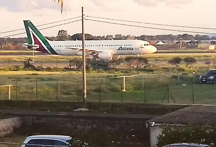 Отель Bed And Fly Aeroporto Fontanarossa Reception H24