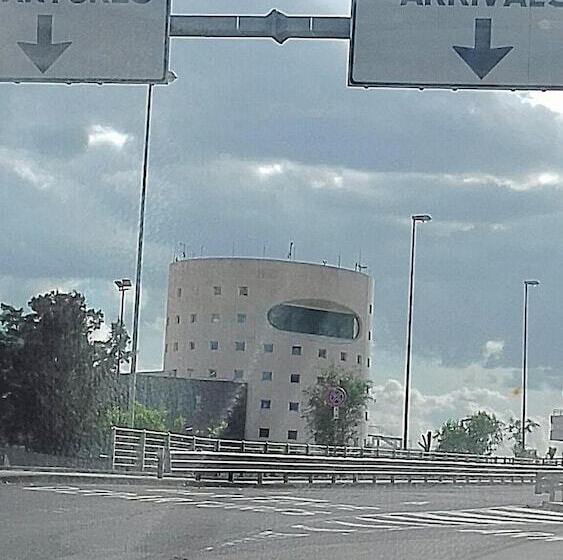 Отель Bed And Fly Aeroporto Fontanarossa Reception H24