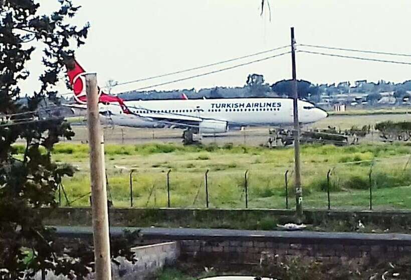 Отель Bed And Fly Aeroporto Fontanarossa Reception H24