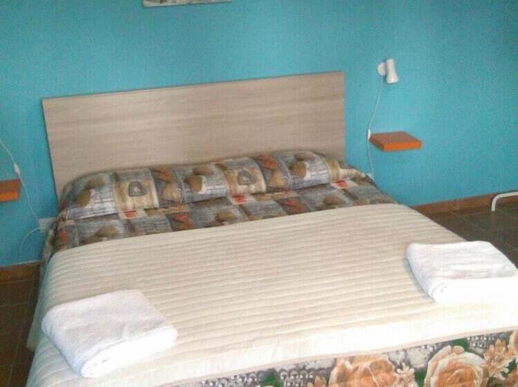 Отель Bed And Fly Aeroporto Fontanarossa Reception H24