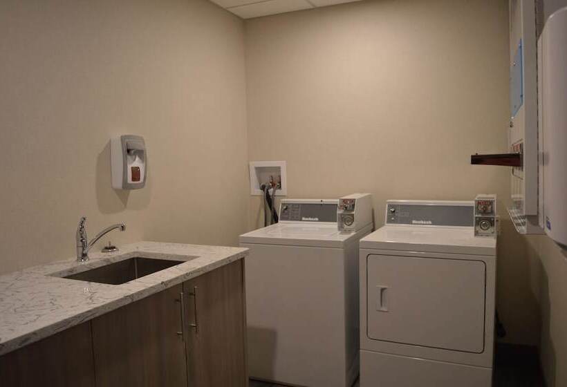 ホテル Best Western Plus Gateway To The Falls