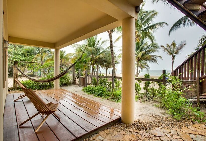 בית מלון כפרי Buttonwood Belize