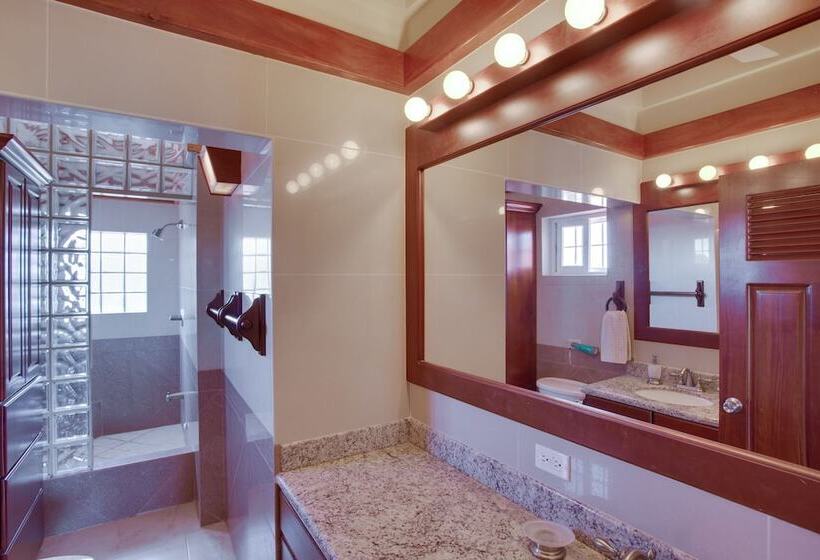 בית מלון כפרי Buttonwood Belize