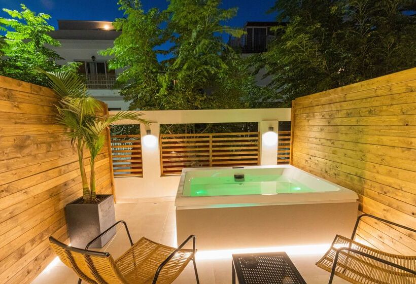 Cabana Blu Hotel & Suites