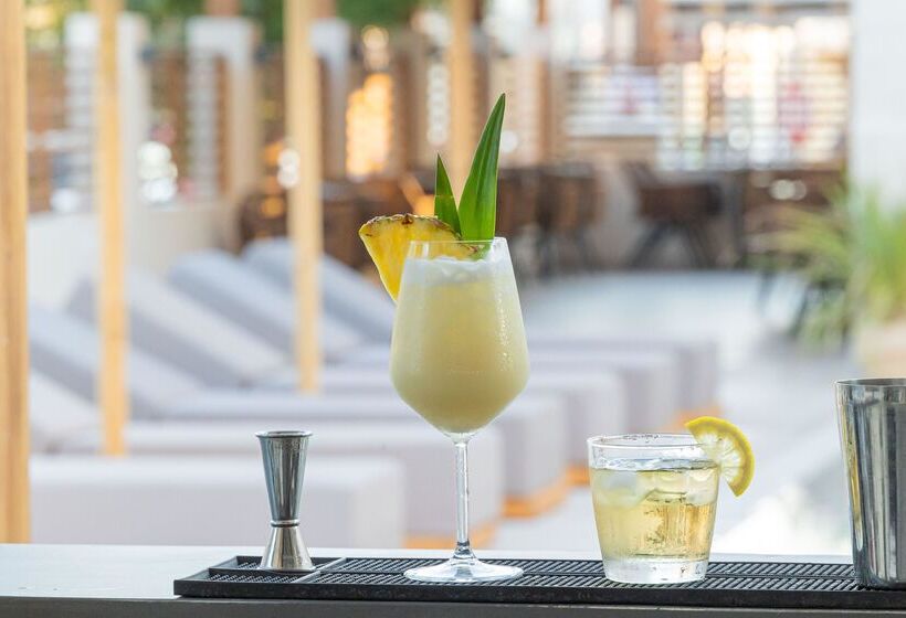 Cabana Blu Hotel & Suites