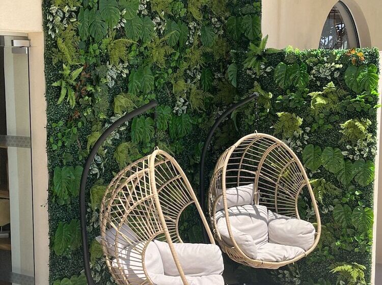 Cabana Blu Hotel & Suites