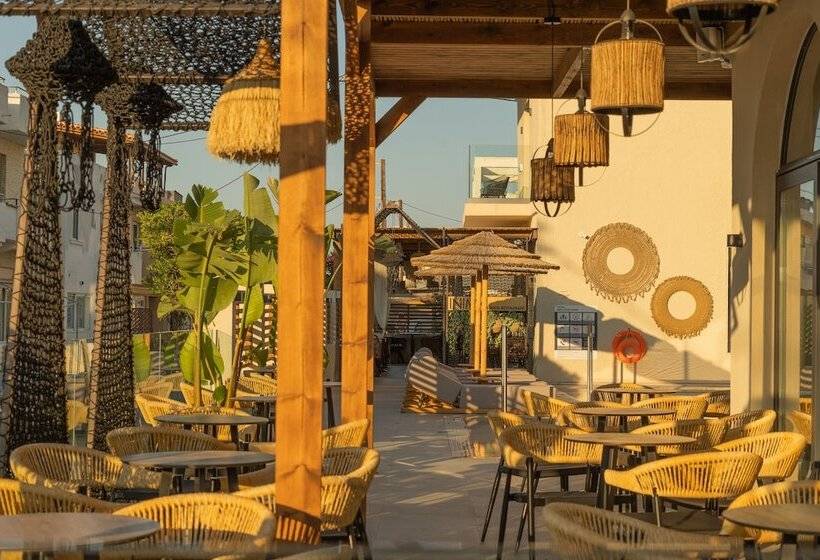 Cabana Blu Hotel & Suites