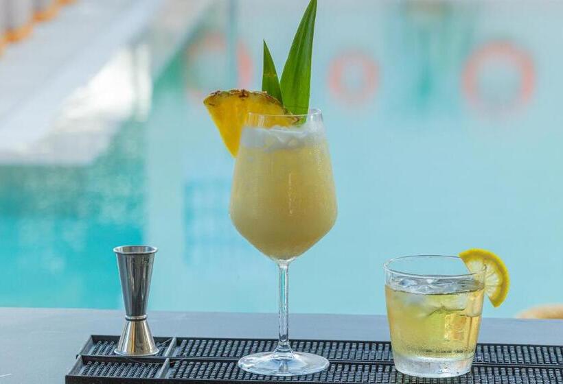 Cabana Blu Hotel & Suites