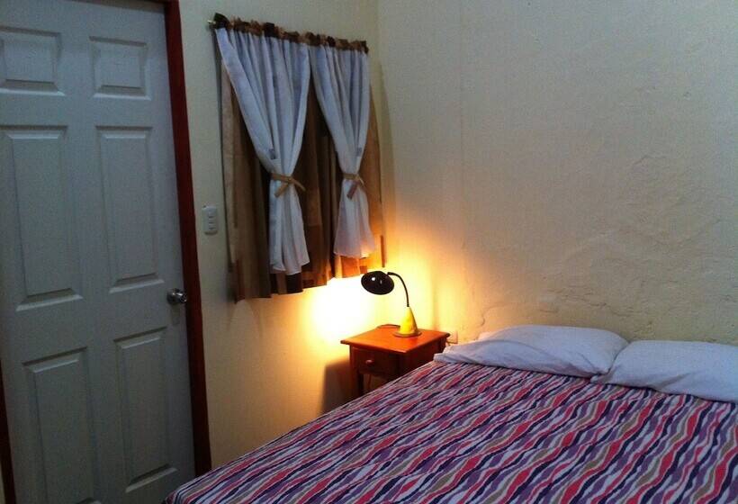 فندق Central Lodge