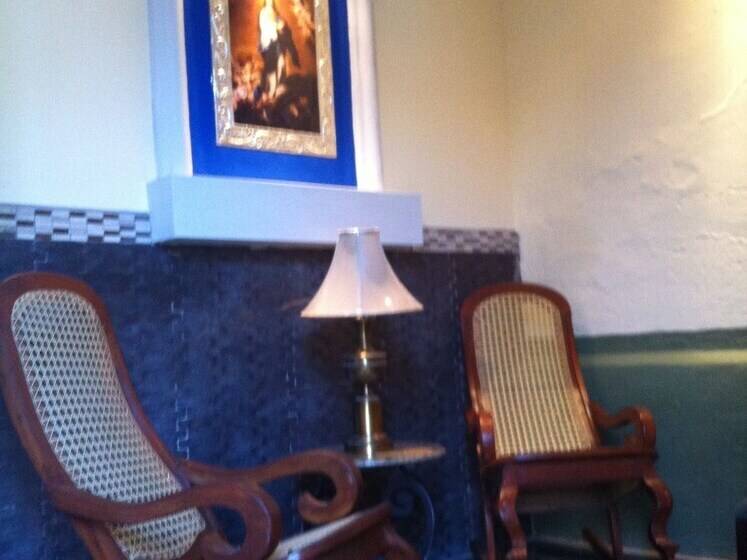 فندق Central Lodge