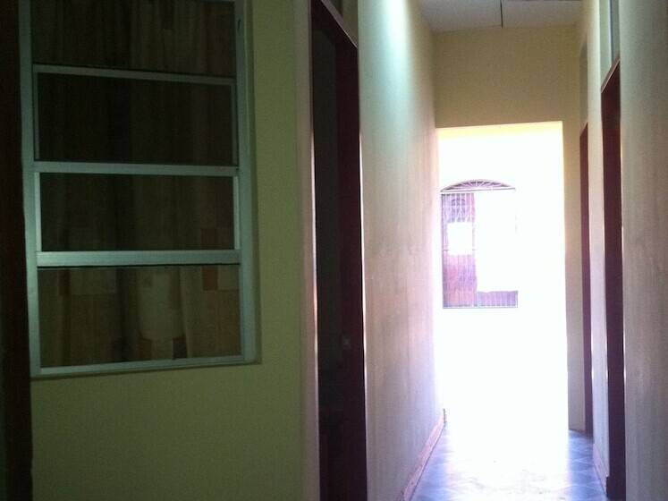 فندق Central Lodge