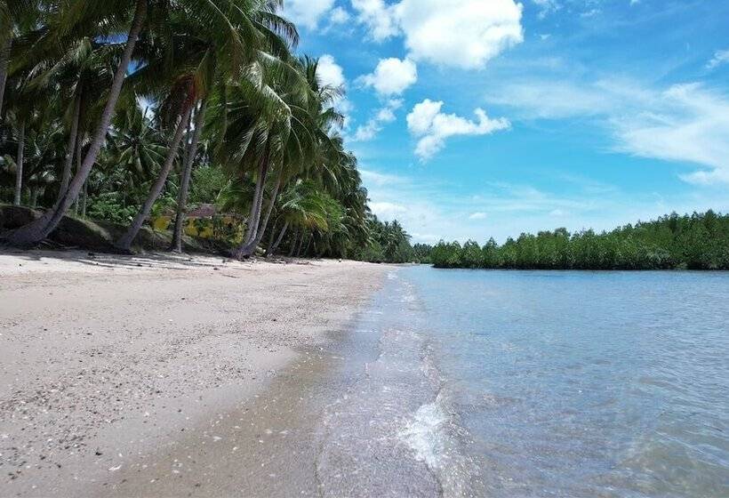 בית מלון כפרי Chilly Beach Resort Palawan