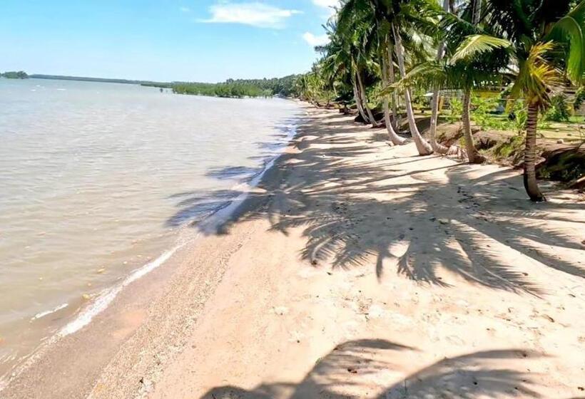 בית מלון כפרי Chilly Beach Resort Palawan