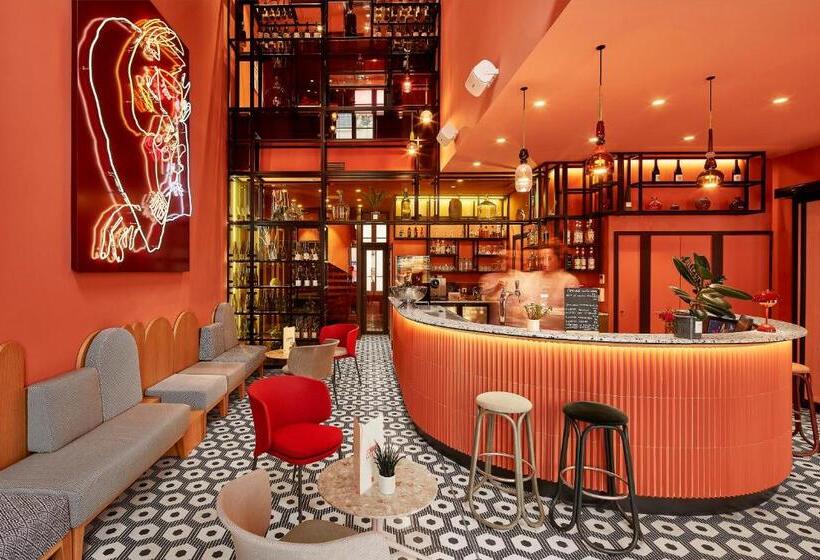 בית מלון כפרי De Cambis