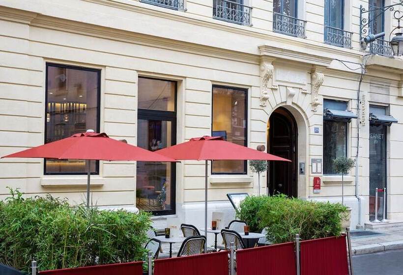 בית מלון כפרי De Cambis