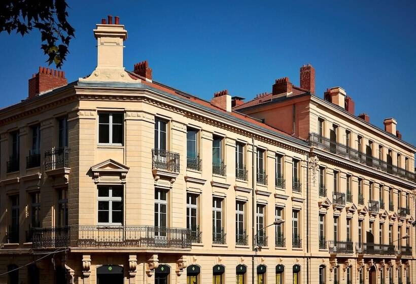 בית מלון כפרי De Cambis