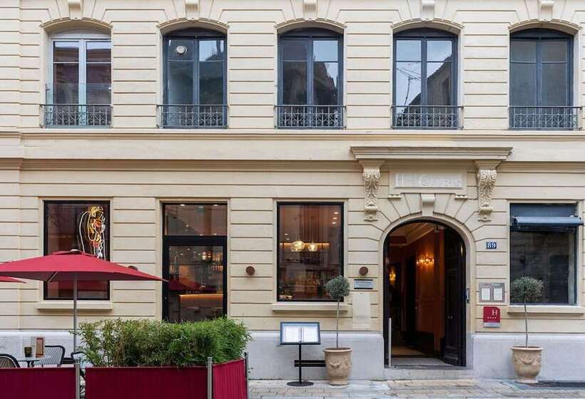 בית מלון כפרי De Cambis