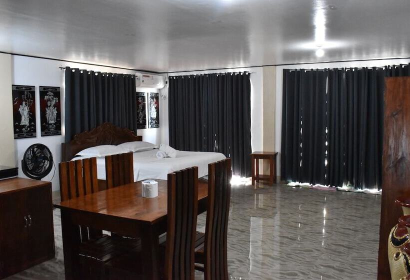 호텔 Mope Beach Resort