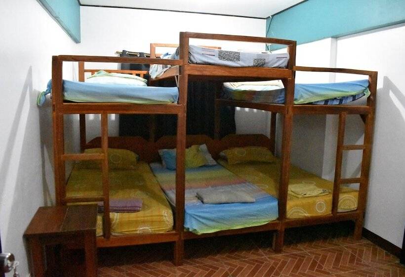 호텔 Mope Beach Resort