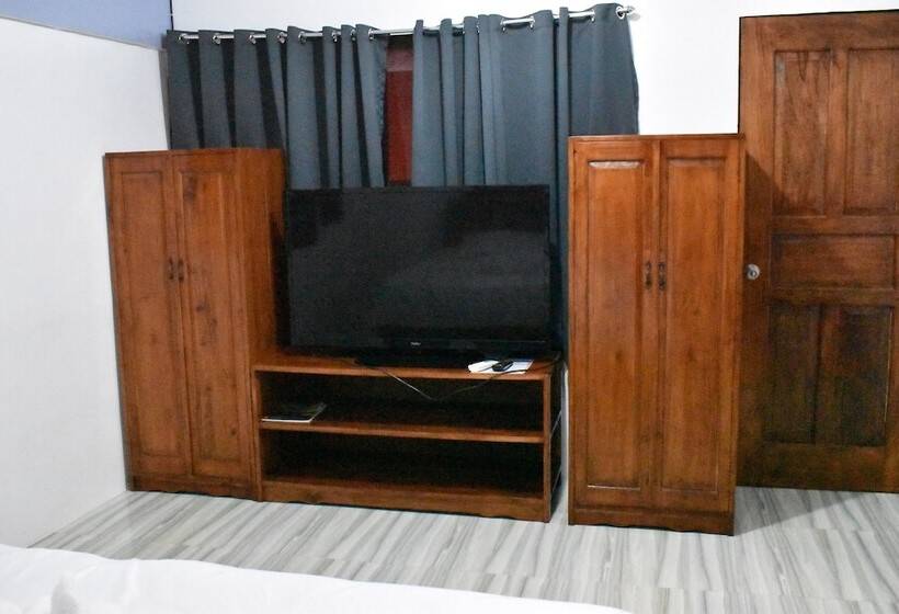 호텔 Mope Beach Resort