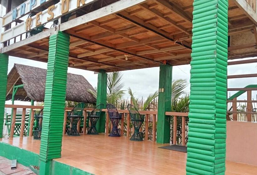 호텔 Mope Beach Resort