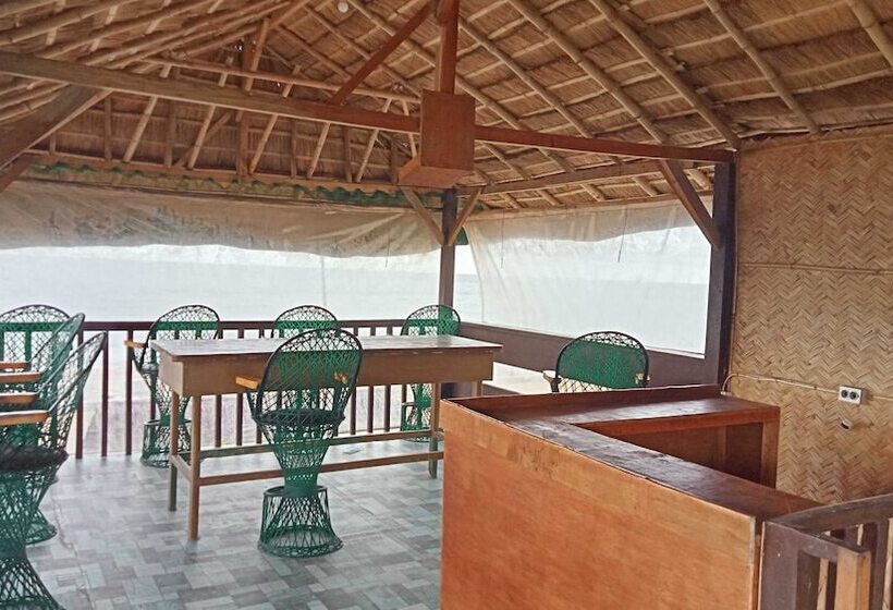 호텔 Mope Beach Resort