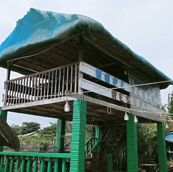 호텔 Mope Beach Resort