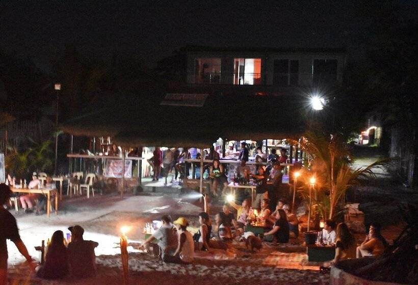 호텔 Mope Beach Resort