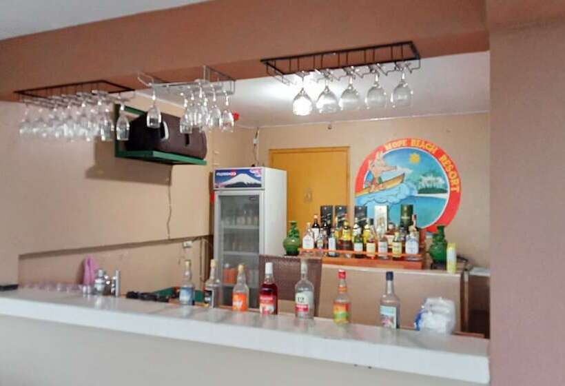 호텔 Mope Beach Resort