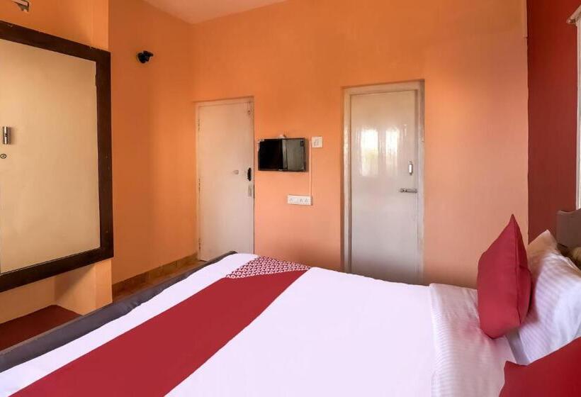 Fabhotel Green Castle Resort