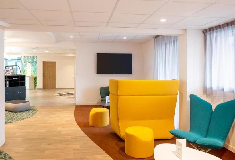 בית מלון כפרי Ibis Styles Fougeres