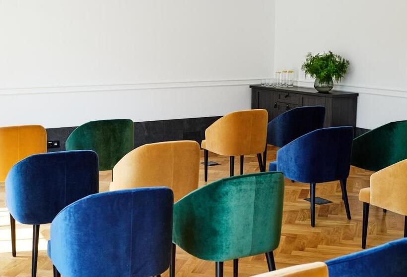 호텔 Liberte 33, Bw Premier Collection