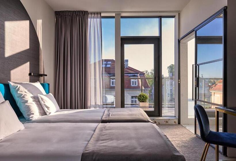 호텔 Liberte 33, Bw Premier Collection