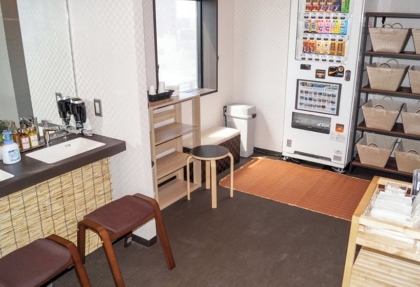 Отель Livemax Saitama Asaka Ekimae