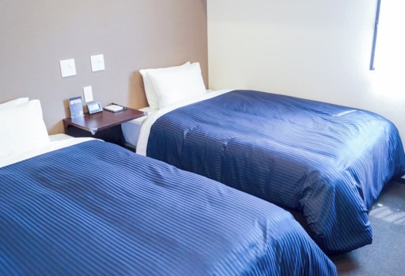 Отель Livemax Saitama Asaka Ekimae