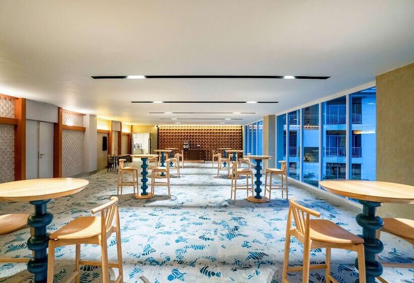 فندق Mercure Langkawi Pantai Cenang