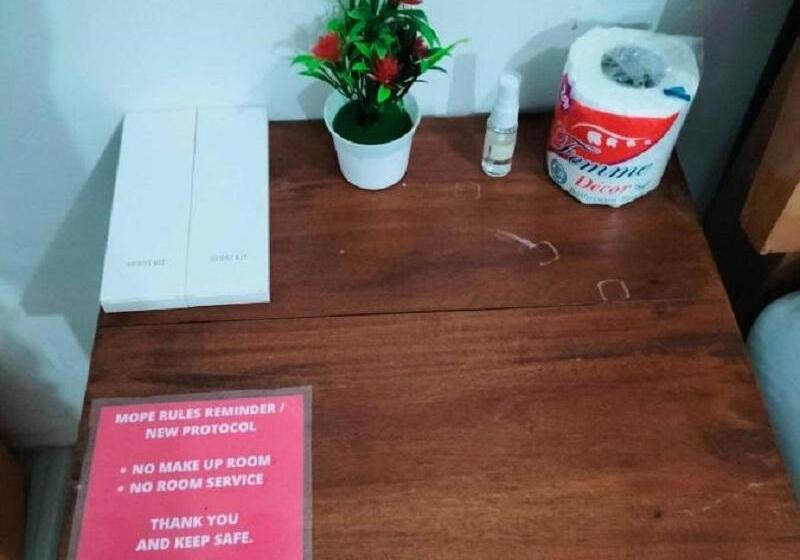 호텔 Mope Beach Resort