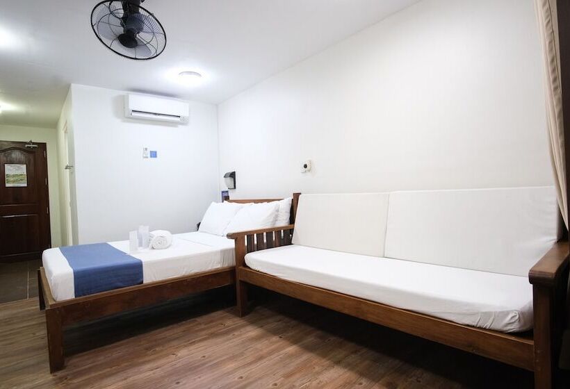 בית מלון כפרי Palm Beach Resort