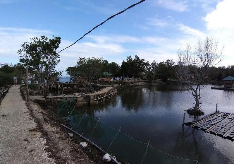 בית מלון כפרי Punta Aguila Resort &