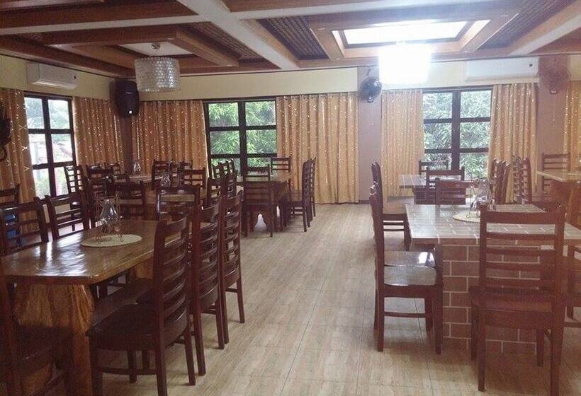 בית מלון כפרי San Juan Suites