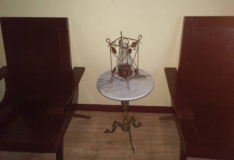 בית מלון כפרי San Juan Suites