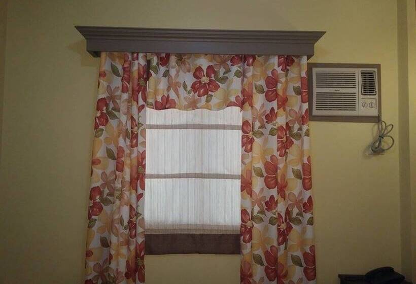 בית מלון כפרי San Juan Suites