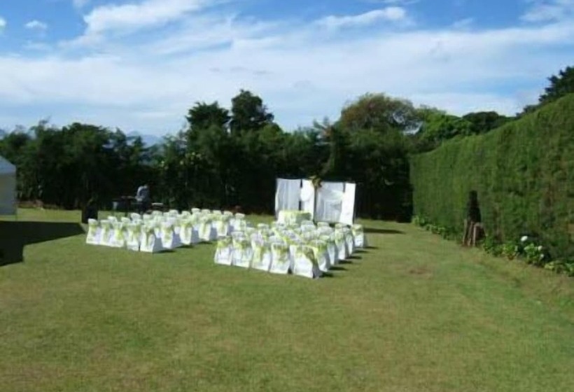 فندق Villas Cipreses   Hostel