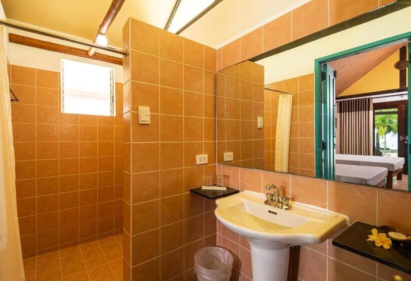 בית מלון כפרי Virgin Beach Resort