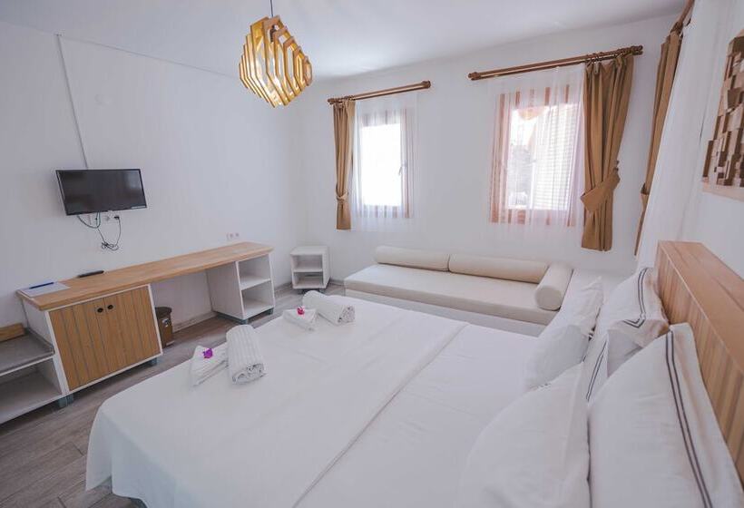 בית מלון כפרי White Orange