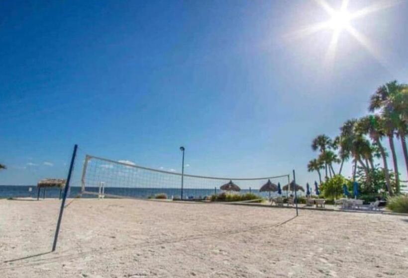 2 Bed Condo With Balcony Facing Pool And Sunsets!