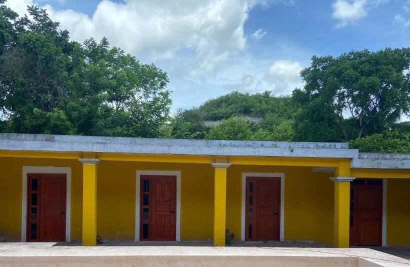 הוסטל Casa Coronado Izamal